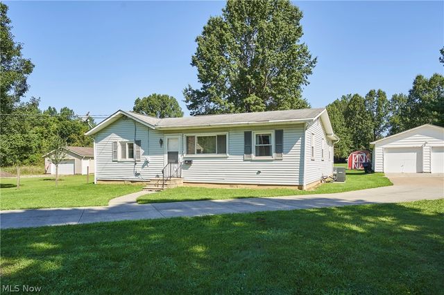 1121 Eastwood Avenue, Tallmadge, OH 44278