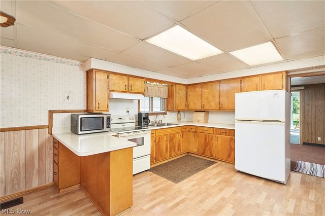 1121 Eastwood Avenue, Tallmadge, OH 44278