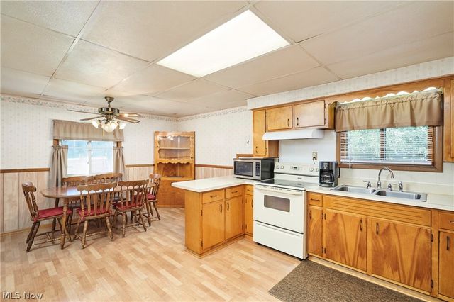 1121 Eastwood Avenue, Tallmadge, OH 44278