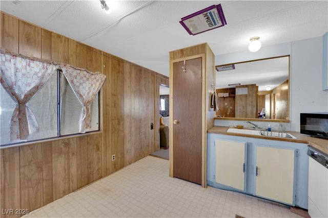 6160 Santovito Street, Pahrump, NV 89061