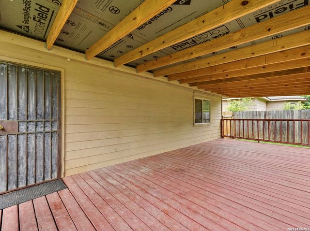 1039 Marquette Dr, San Antonio, TX 78228