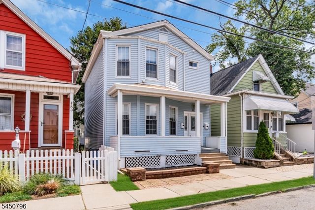 55 Maple Ave, Wallington Boro, NJ 07057