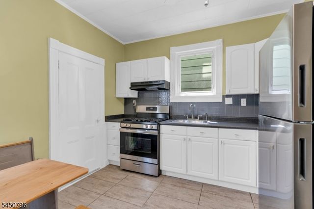 55 Maple Ave, Wallington Boro, NJ 07057