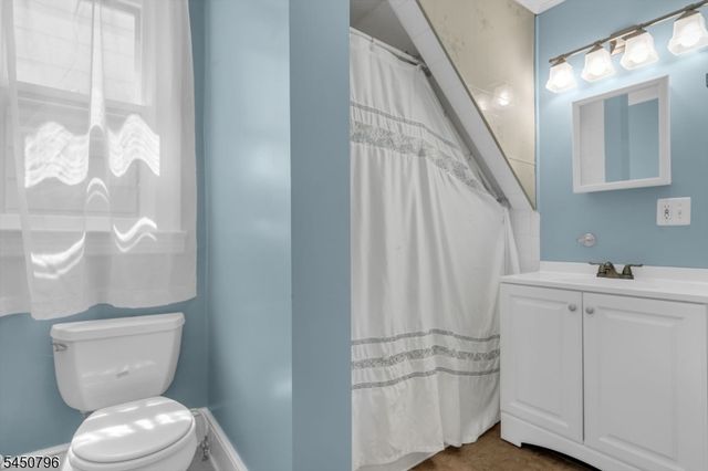 55 Maple Ave, Wallington Boro, NJ 07057
