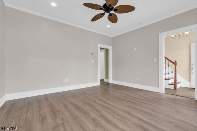 55 Maple Ave, Wallington Boro, NJ 07057