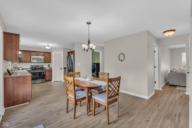 8867 W County Road 75 S, Greencastle, IN 46135