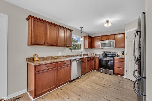 8867 W County Road 75 S, Greencastle, IN 46135