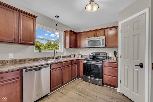 8867 W County Road 75 S, Greencastle, IN 46135