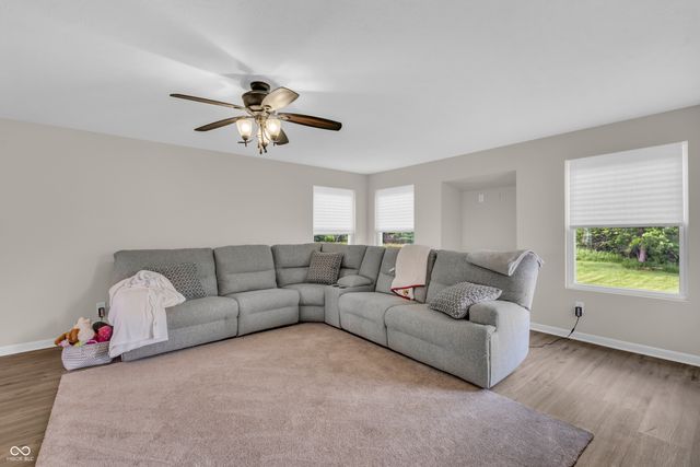 8867 W County Road 75 S, Greencastle, IN 46135