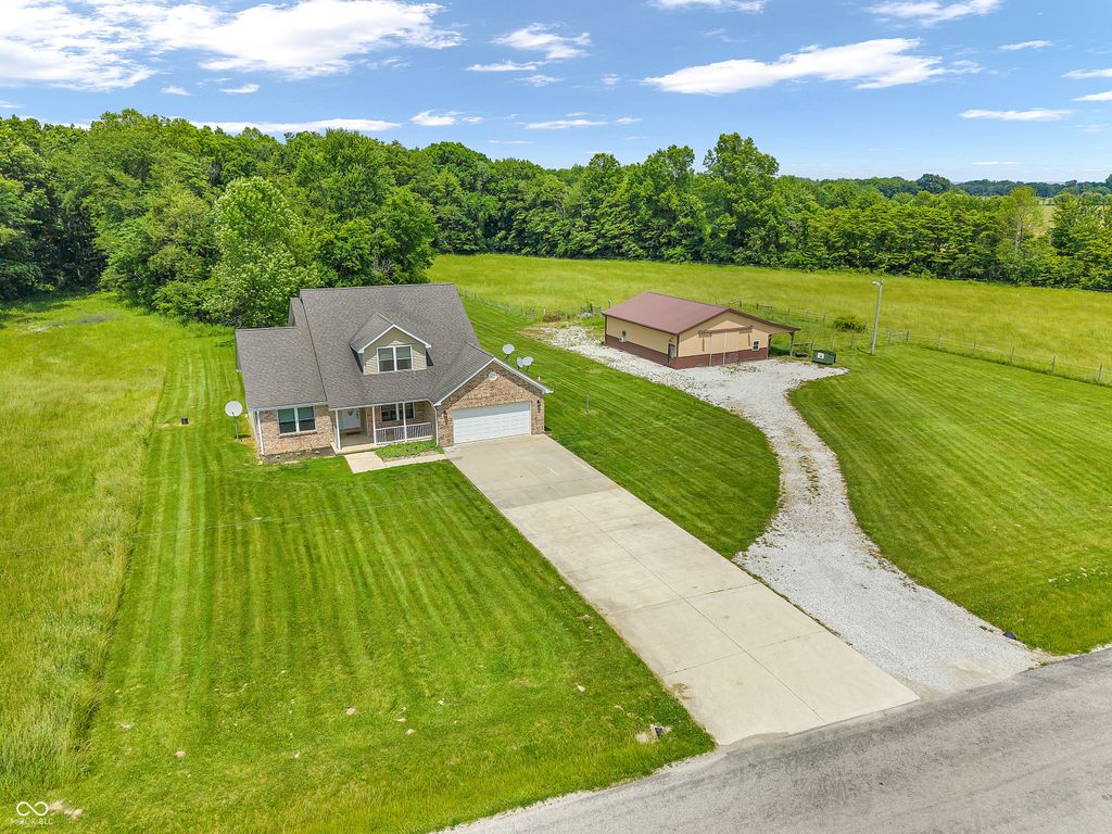 8867 W County Road 75 S, Greencastle, IN 46135