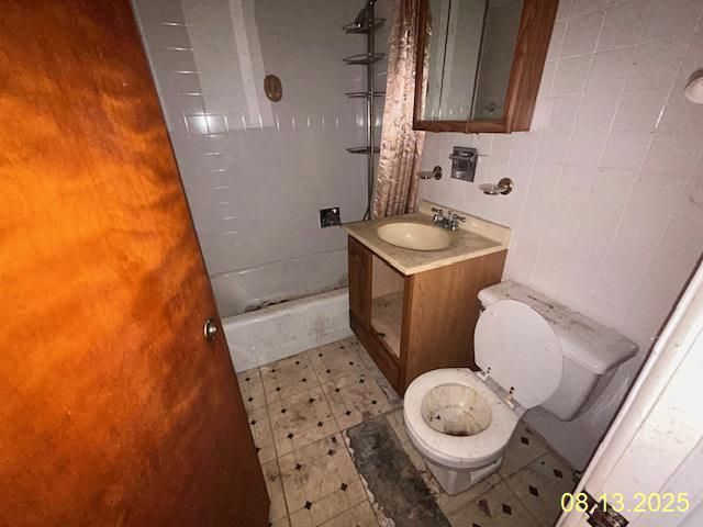 17 167th Place, Calumet City, IL 60409