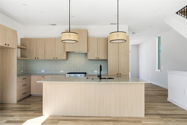 10815 Hermosillo DR 1004, Austin, TX 78758