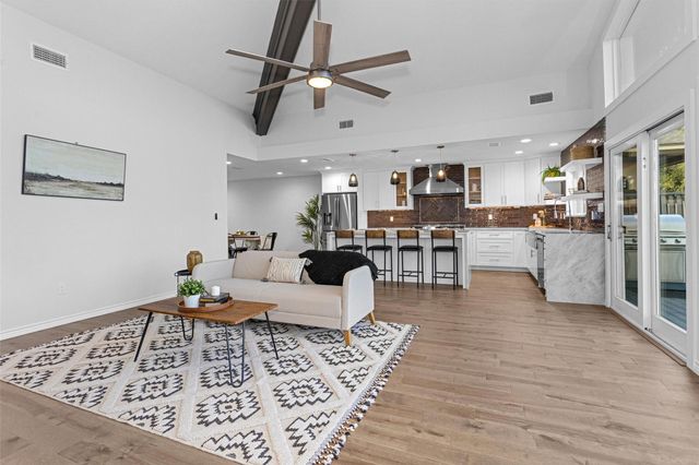 11403 Twain Drive, Montgomery, TX 77356