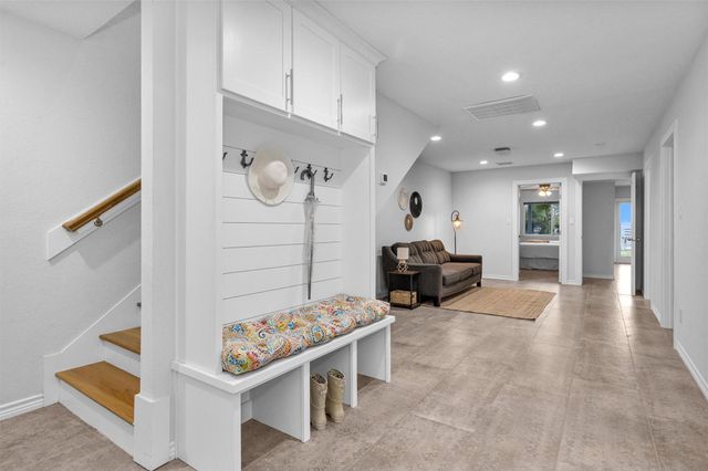 11403 Twain Drive, Montgomery, TX 77356