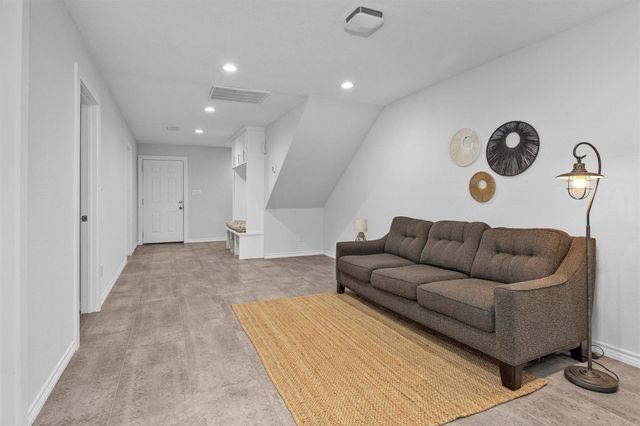 11403 Twain Drive, Montgomery, TX 77356