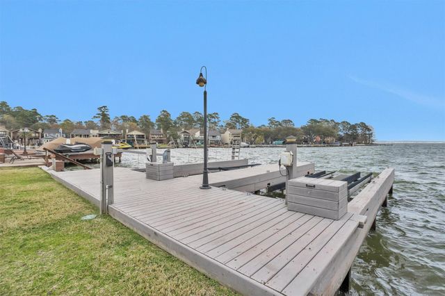 11403 Twain Drive, Montgomery, TX 77356