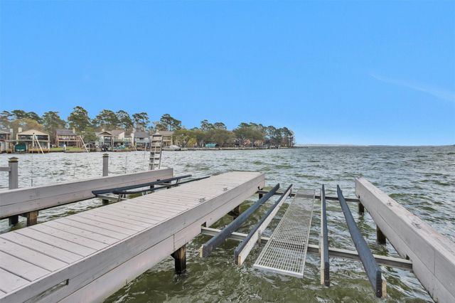 11403 Twain Drive, Montgomery, TX 77356