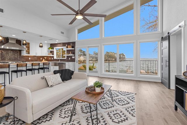 11403 Twain Drive, Montgomery, TX 77356