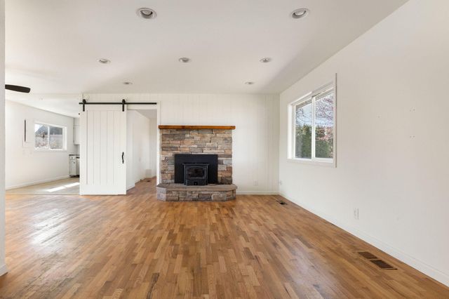 1830 SW 16th Street, Redmond, OR 97756