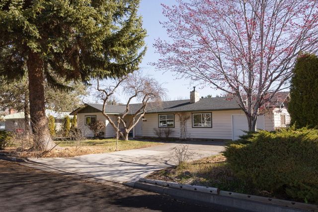 1830 SW 16th Street, Redmond, OR 97756