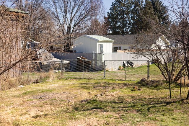 1830 SW 16th Street, Redmond, OR 97756