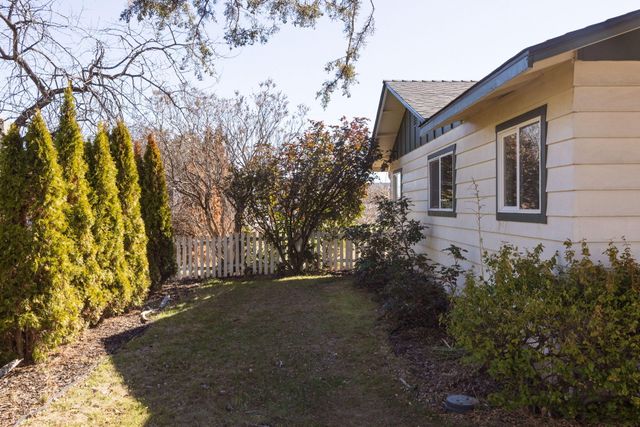 1830 SW 16th Street, Redmond, OR 97756