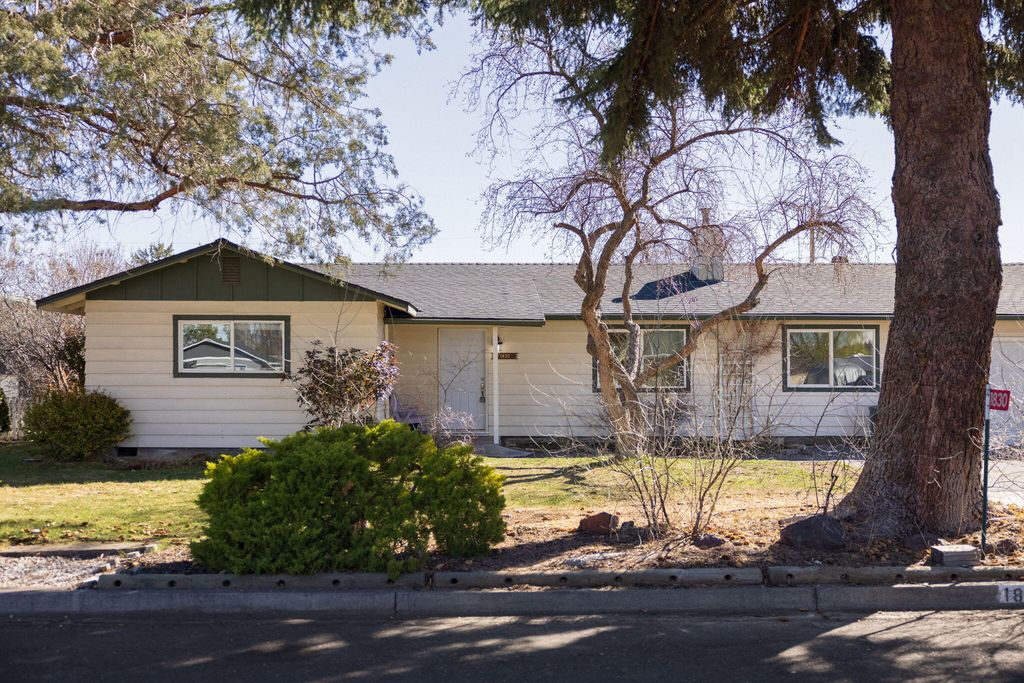 1830 SW 16th Street, Redmond, OR 97756