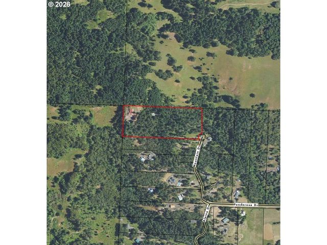 250 MOUNTAIN Dr, Roseburg, OR 97471