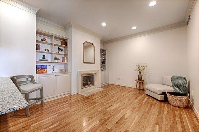 2828 Hood Street 1008, Dallas, TX 75219