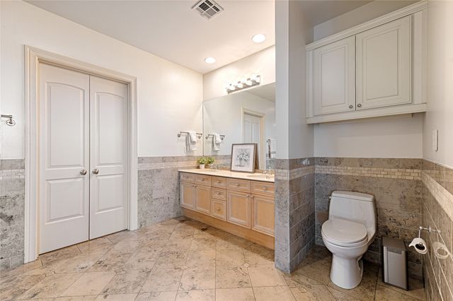 2828 Hood Street 1008, Dallas, TX 75219
