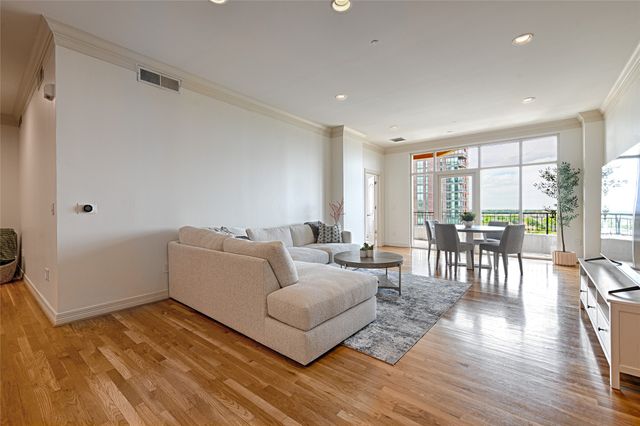 2828 Hood Street 1008, Dallas, TX 75219