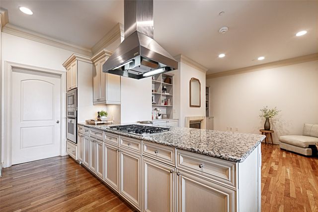 2828 Hood Street 1008, Dallas, TX 75219