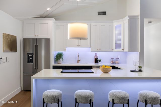 8507 E RANCHO VISTA Drive, Scottsdale, AZ 85251