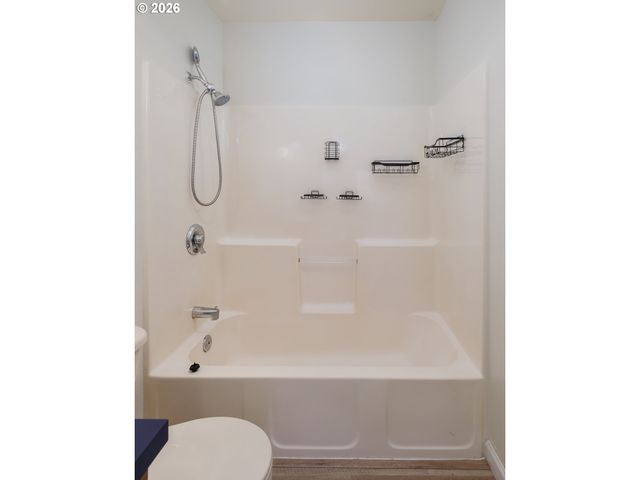 105 Nw OCEANIA Dr, Waldport, OR 97394