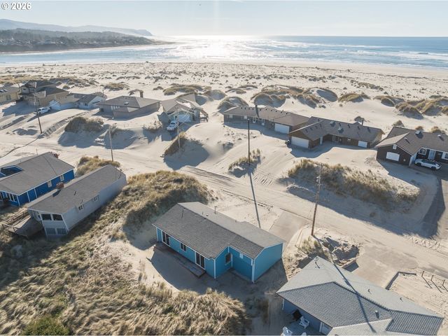 105 Nw OCEANIA Dr, Waldport, OR 97394