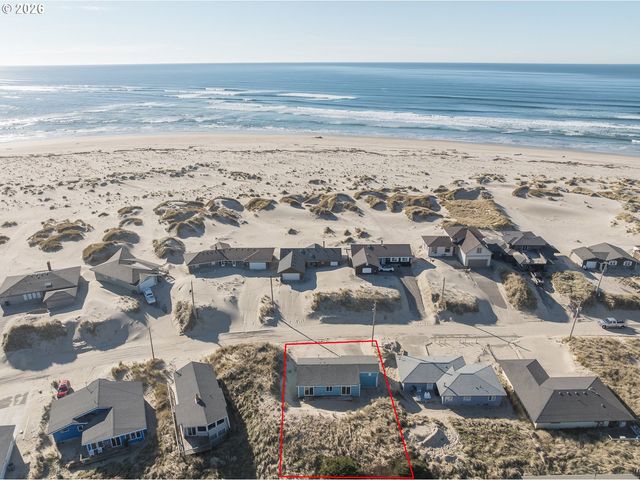 105 Nw OCEANIA Dr, Waldport, OR 97394