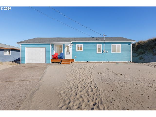 105 Nw OCEANIA Dr, Waldport, OR 97394