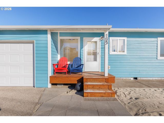 105 Nw OCEANIA Dr, Waldport, OR 97394