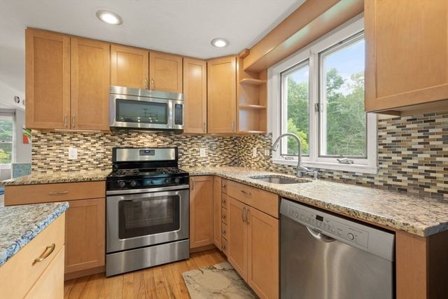 10 Cheshire Rd, Sharon, MA 02067