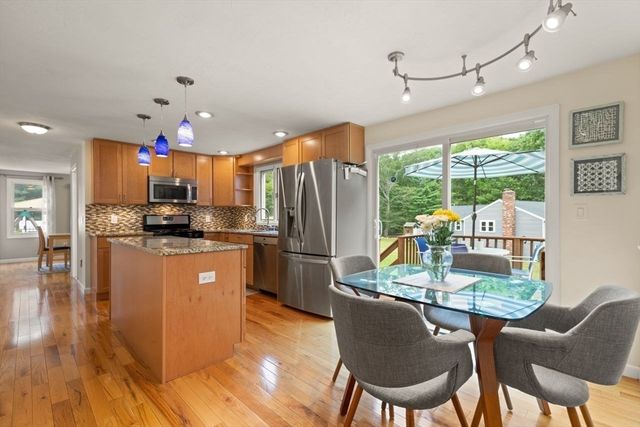 10 Cheshire Rd, Sharon, MA 02067