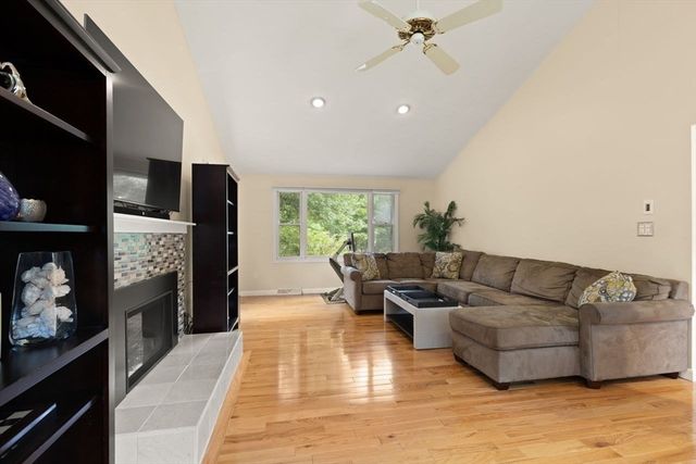 10 Cheshire Rd, Sharon, MA 02067