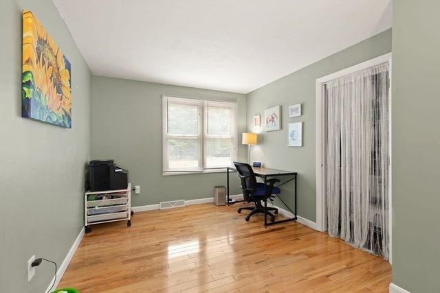 10 Cheshire Rd, Sharon, MA 02067
