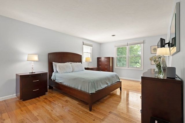 10 Cheshire Rd, Sharon, MA 02067