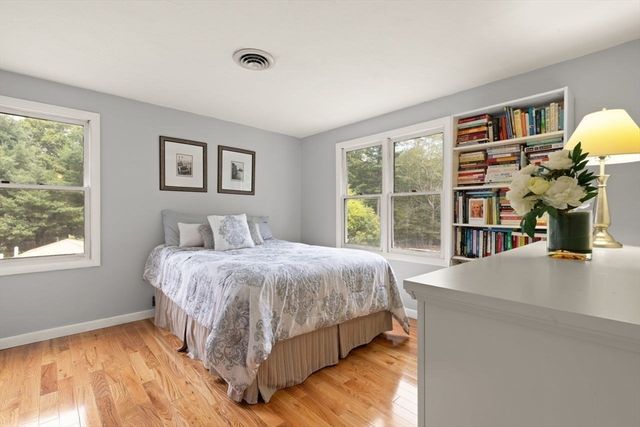 10 Cheshire Rd, Sharon, MA 02067