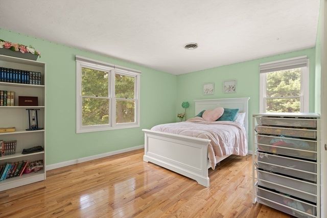 10 Cheshire Rd, Sharon, MA 02067