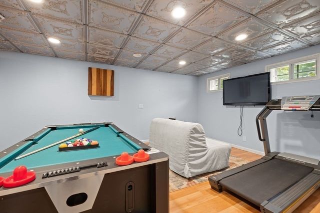 10 Cheshire Rd, Sharon, MA 02067