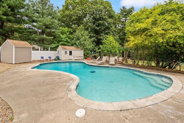 10 Cheshire Rd, Sharon, MA 02067