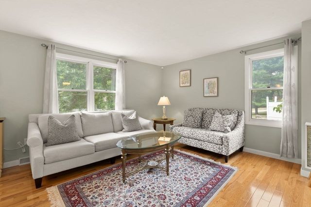 10 Cheshire Rd, Sharon, MA 02067