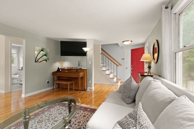 10 Cheshire Rd, Sharon, MA 02067