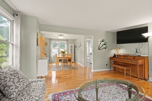 10 Cheshire Rd, Sharon, MA 02067